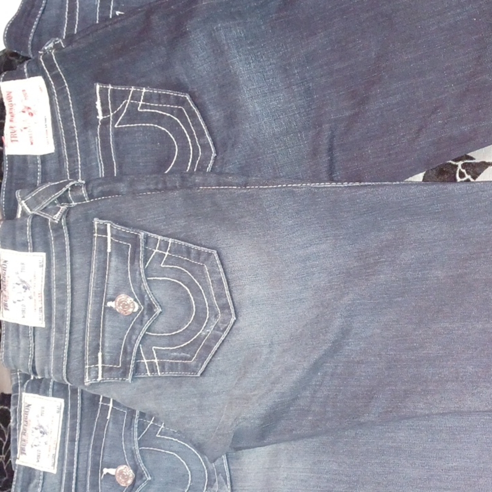 4 pairs of true religion jeans